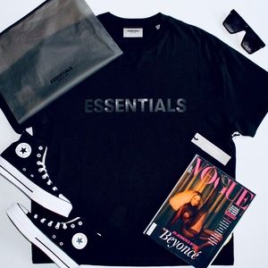 FEAR OF GOD ESSENTIALS Black Boxy Logo T